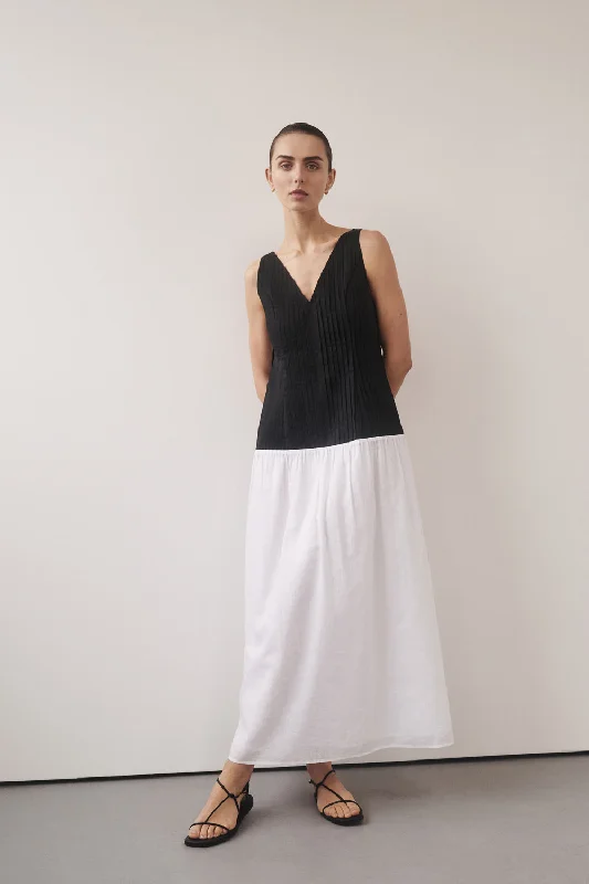 KELSIE BLACK & WHITE MIDI DRESS Elegant Maxi-Midi Hybrid Dress