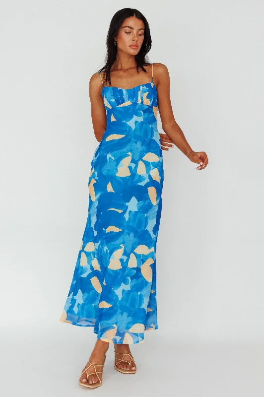 Nerida Twist Back Maxi Dress Print Blue Classic V-Neck Maxi Dress