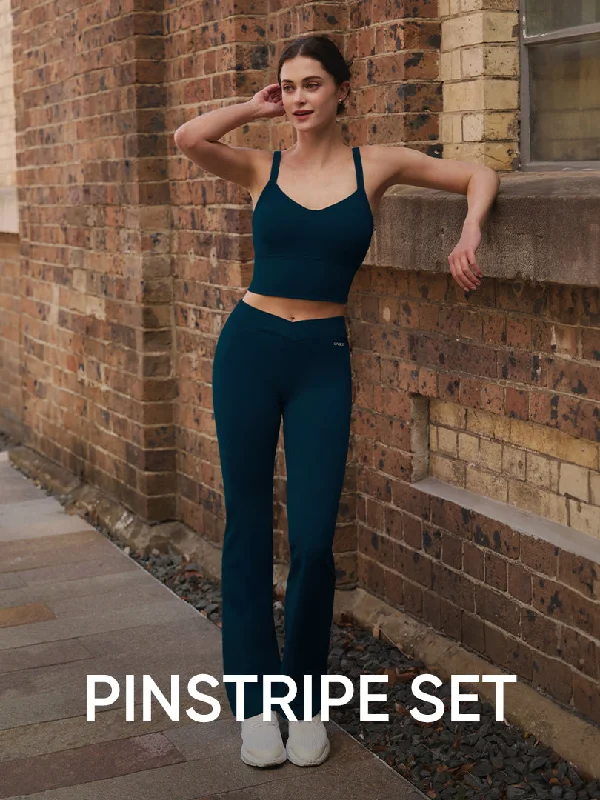 Airywin Pinstripe Set (Leggings & Sports Bra) Fashionable Smooth Fit Leggings